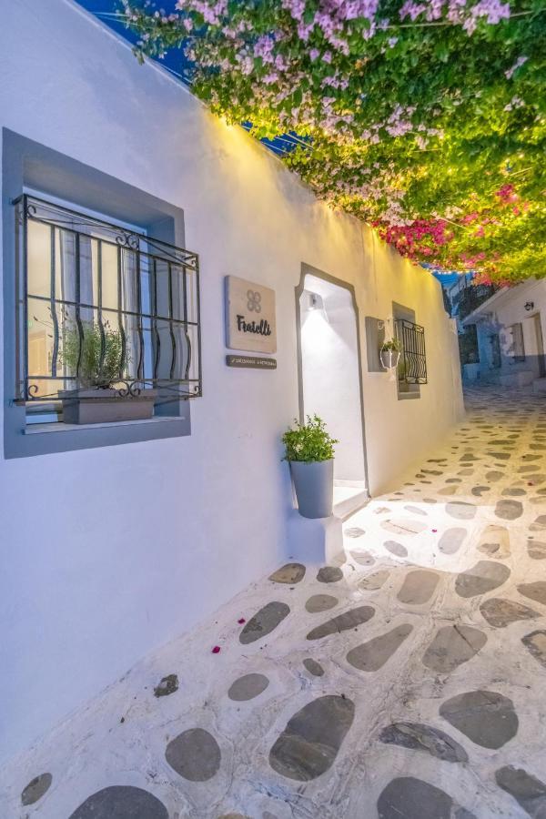 Tínos Fratelli Family Rooms מראה חיצוני תמונה